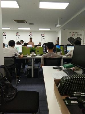 商品信息與金融信息咨詢服務 現(xiàn)代商業(yè)決策的雙翼